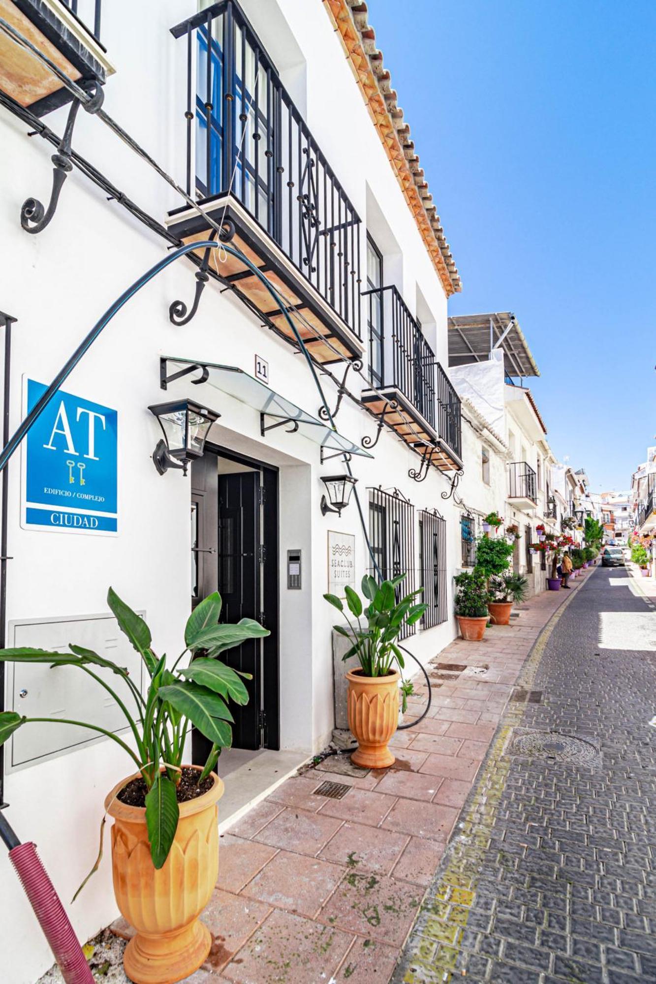 Seaclub Suites Estepona Exterior foto